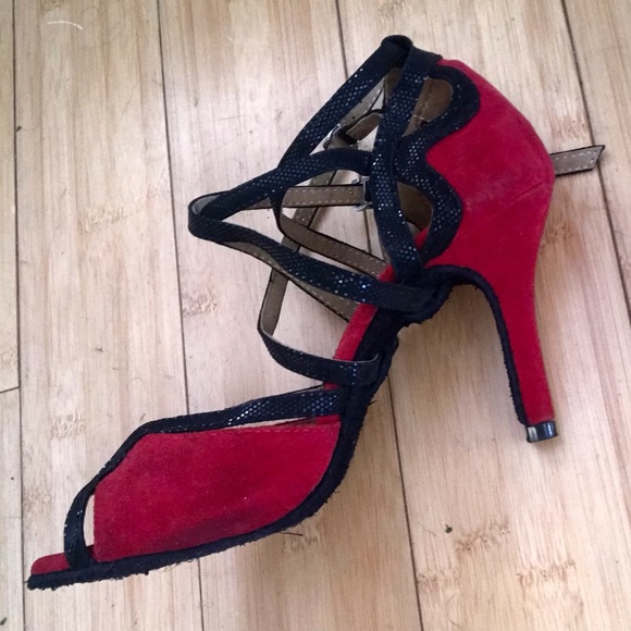 Dramatic Dripping Blood Red Ruby Suede Salsa Shoes Delicate Preloved - Picture 2 of 13